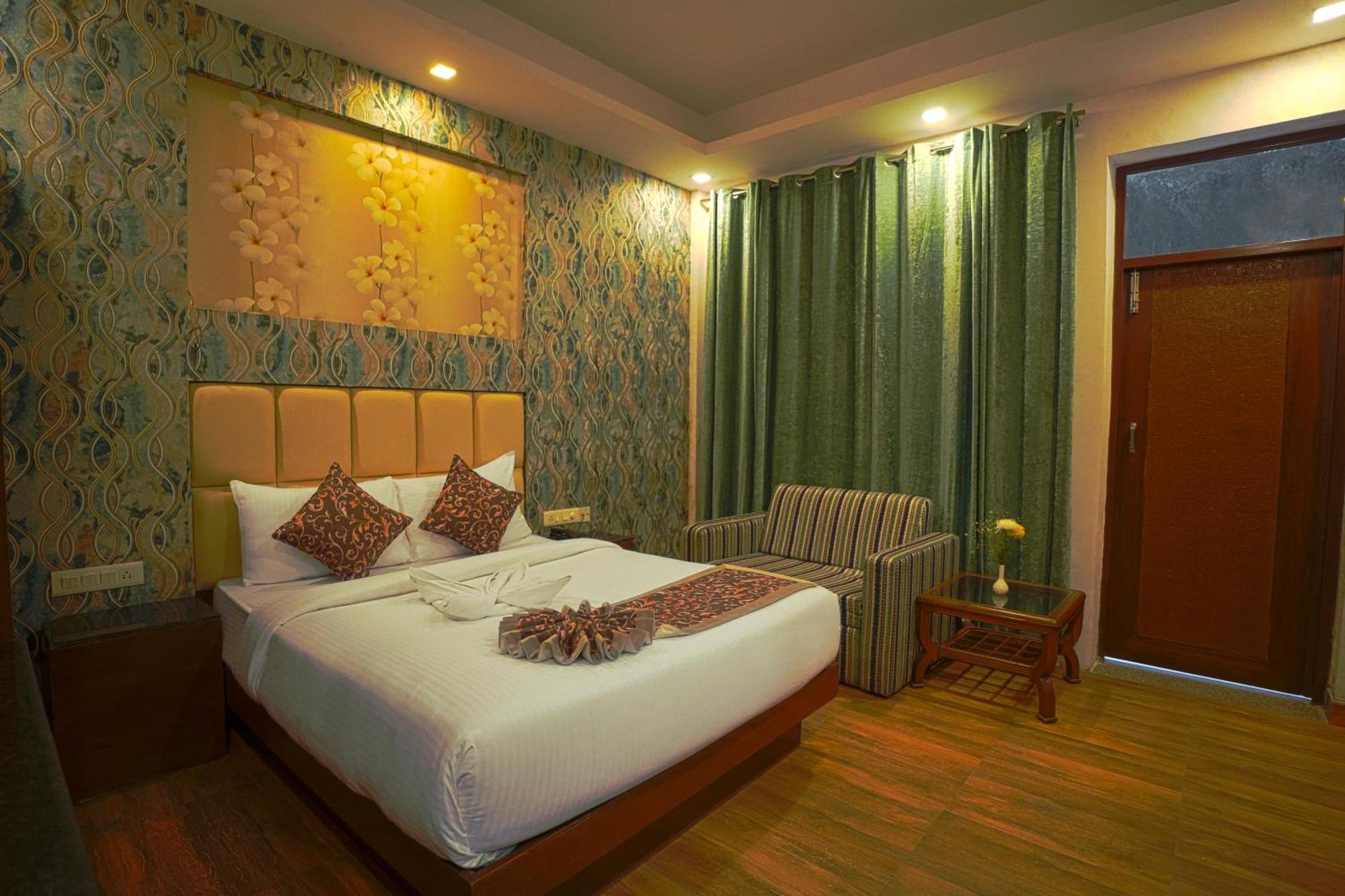 Hotel Q Saina S K Regency Rishīkesh Exterior foto