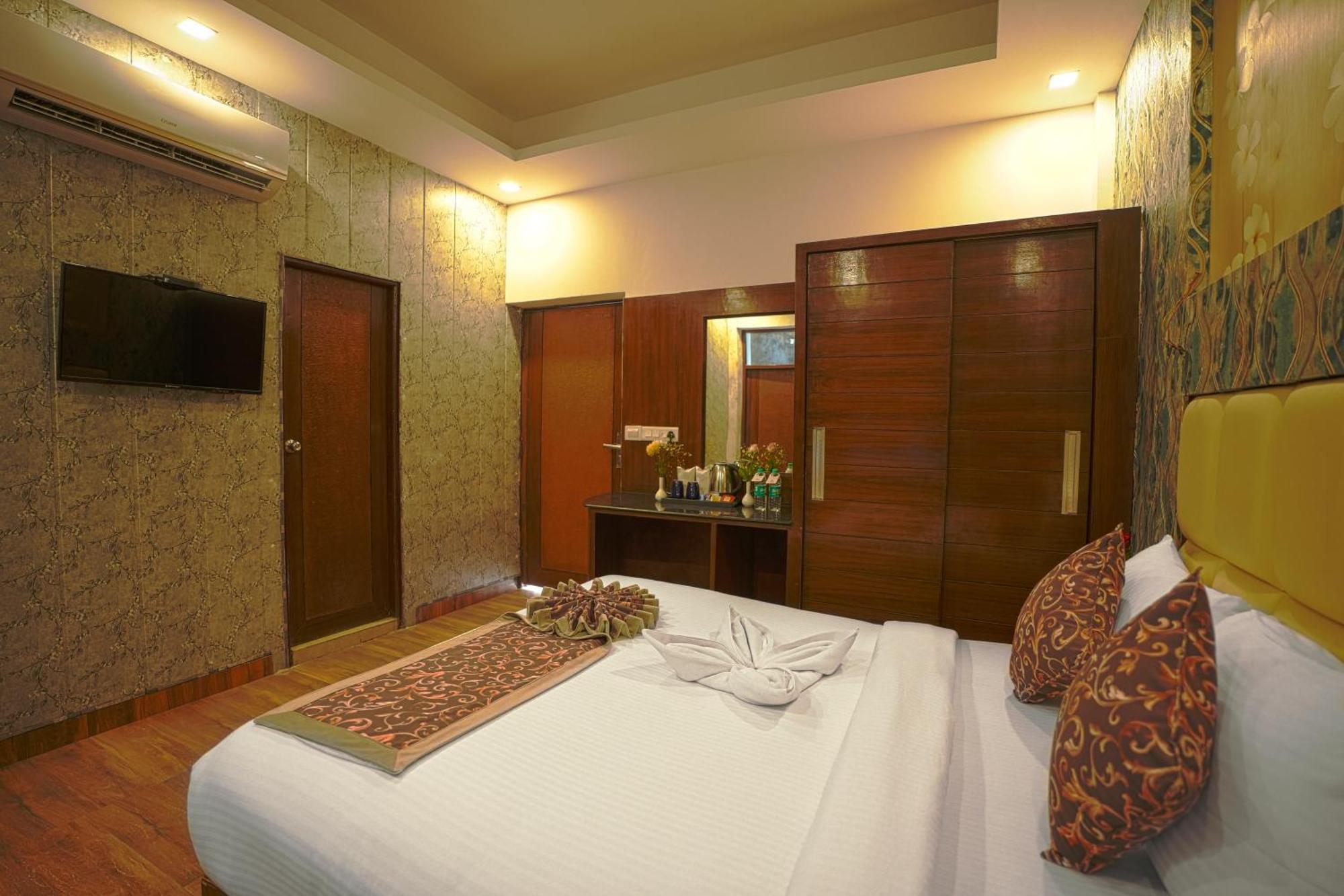Hotel Q Saina S K Regency Rishīkesh Exterior foto